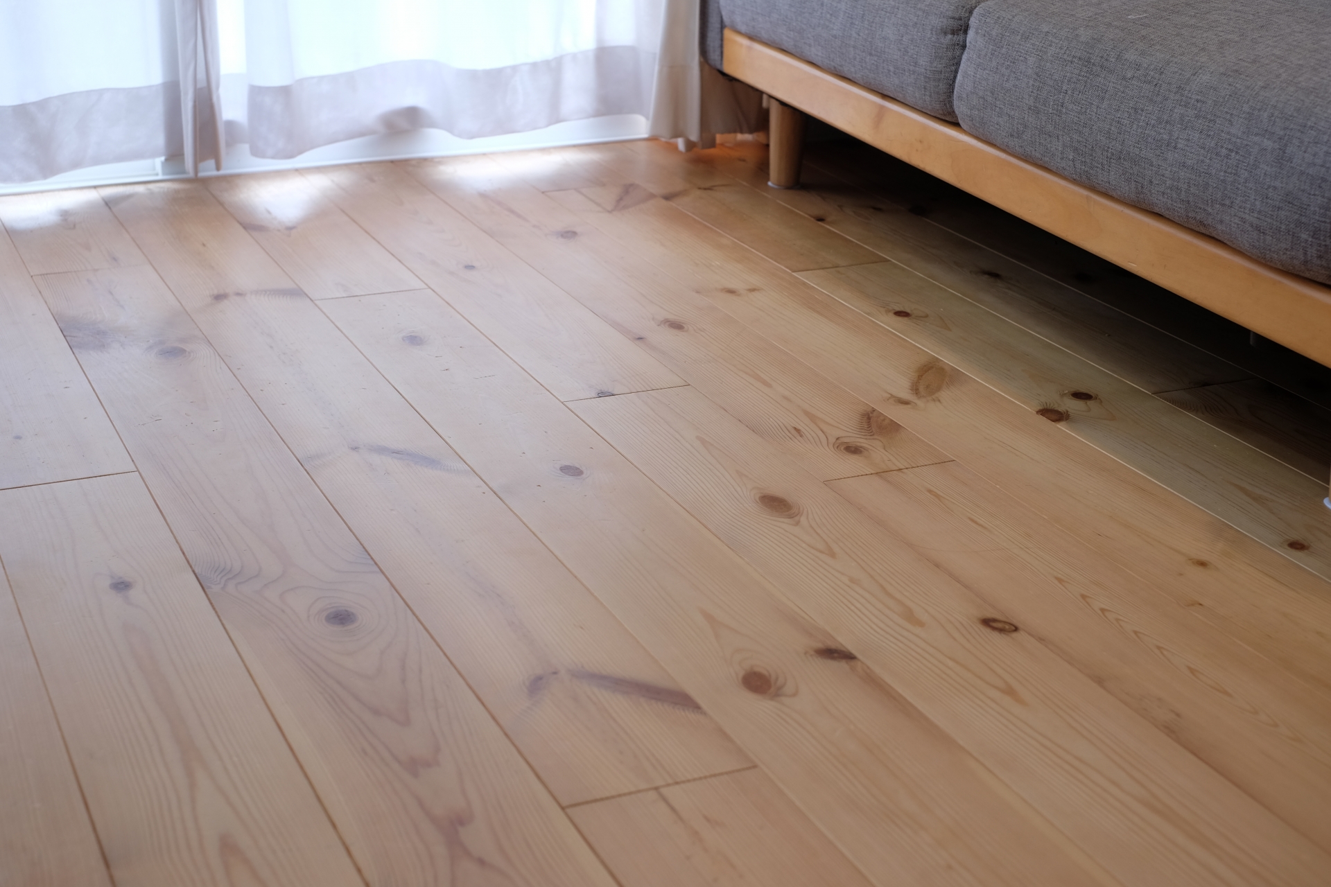 4畳半のフローリングの張替えリフォームする費用と価格の相場は リフォらん