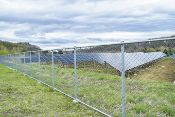 太陽光のフェンスの設置