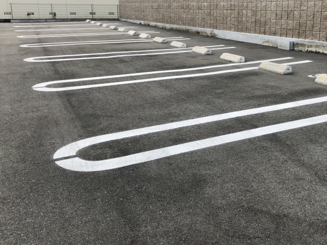 駐車場経営の坪数の面積に何台停めれる？
